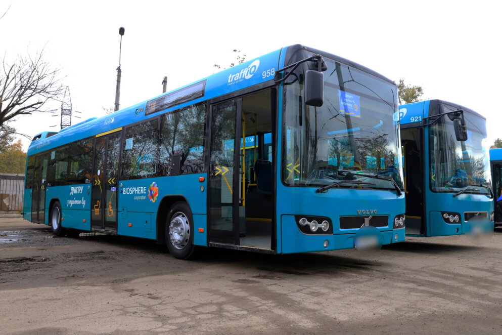 Автобуси, які Дніпру передали підприємці - Наше Місто