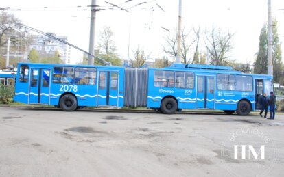 У Дніпрі помітили супердовгий тролейбус (Фото) - Наше Місто