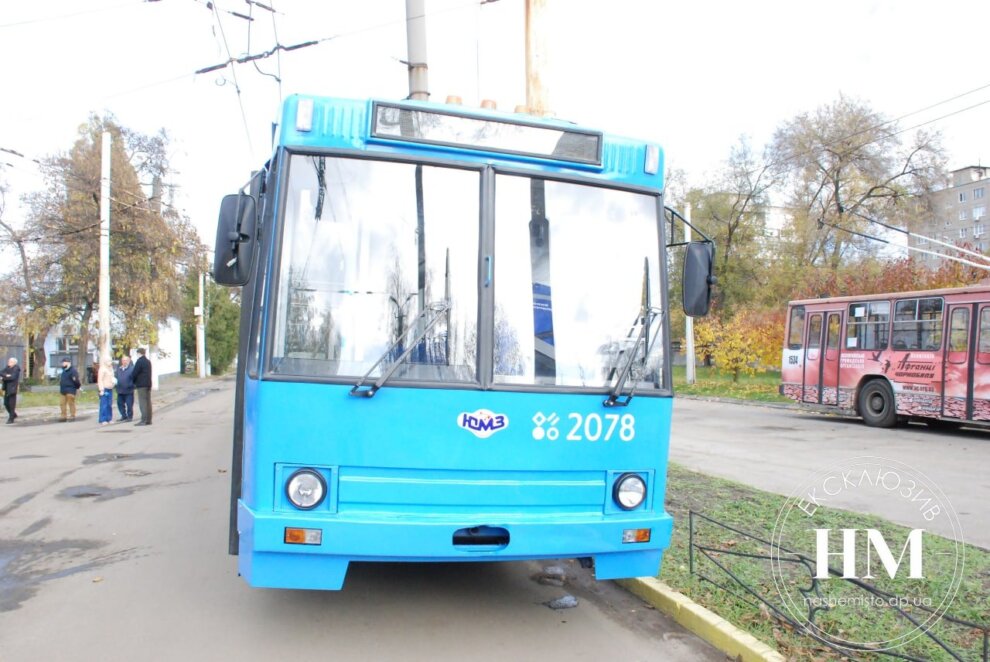 У Дніпрі помітили супердовгий тролейбус (Фото) - Наше Місто