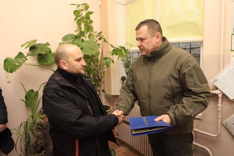 «Подяка від дніпрян і премії від міста»: Філатов привітав комунальників, які підтримували Дніпро під час блекауту 