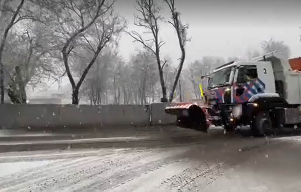 Новини Дніпра: Комунальники приборкують негоду