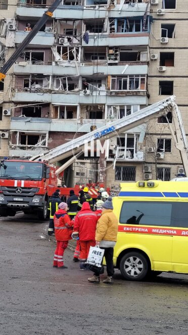 Ракетний удар 14 січня: дістають загиблих - Наше Місто