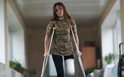 Історія 19-річної дівчини, яка втратила ногу на війні