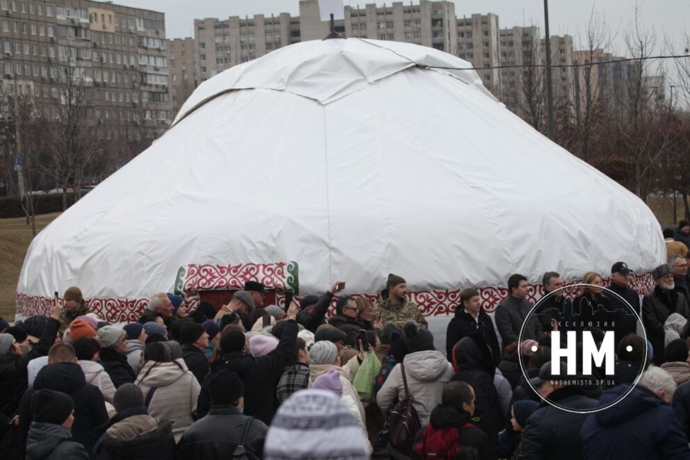 Новини Дніпра: У Дніпрі відкрили "Юрту Незламності"