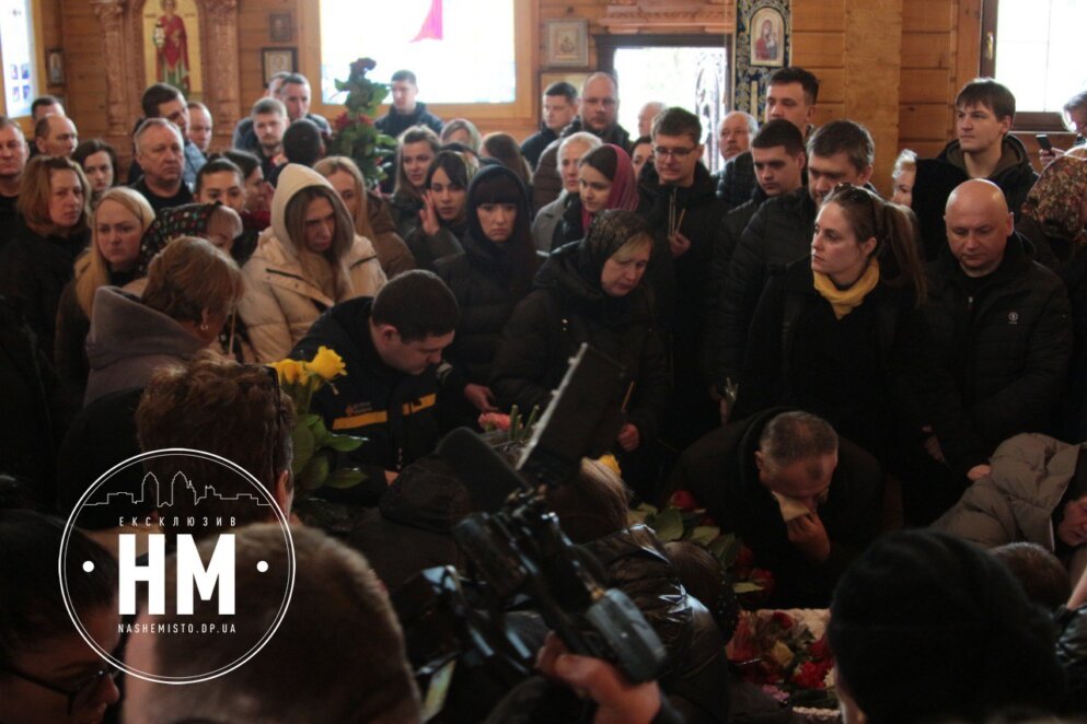 Спи спокійно, дівчинко: у Дніпрі попрощалися з речницею ДСНС Євгенією Дудкою