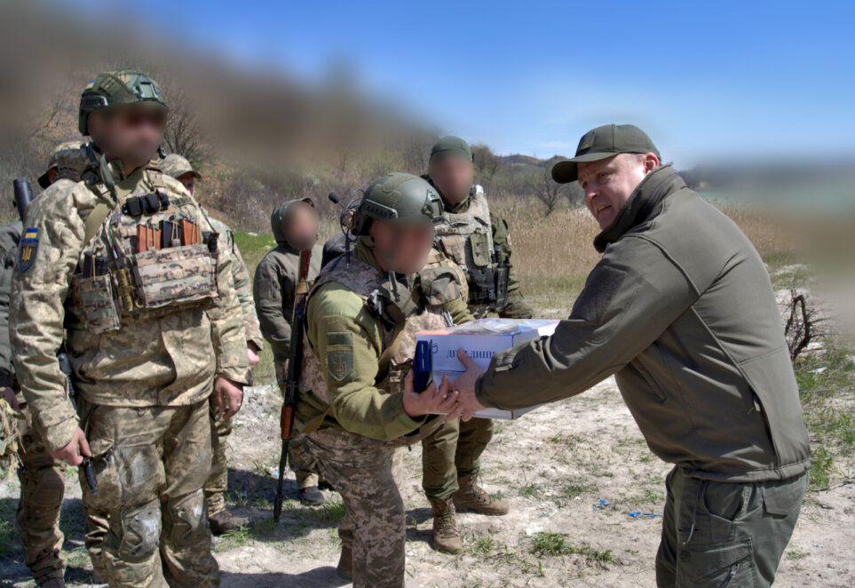 Привіз багато техніки: військові показали результати візиту до них мера Філатова 