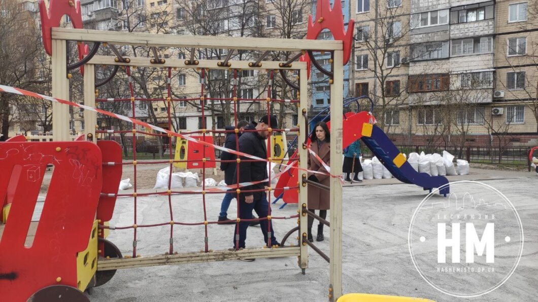 В планах - 70 об’єктів: у Дніпрі ремонтують дитячі майданчики