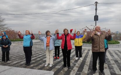 Учасники Університету третього віку провели оздоровчу зарядку - Наше Місто