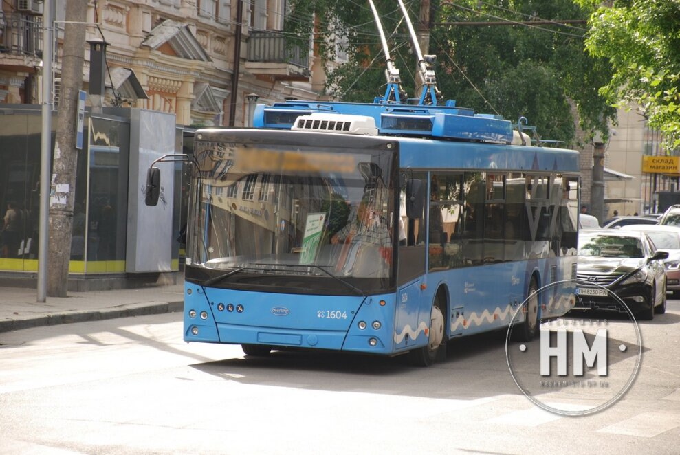 Як у Дніпрі працює громадський транспорт 1 червня