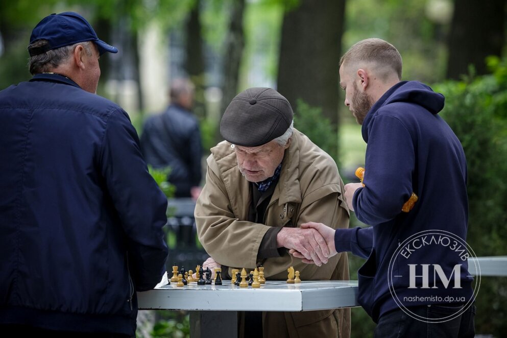 Новини Дніпра: Парк Шевченка шаховий рай