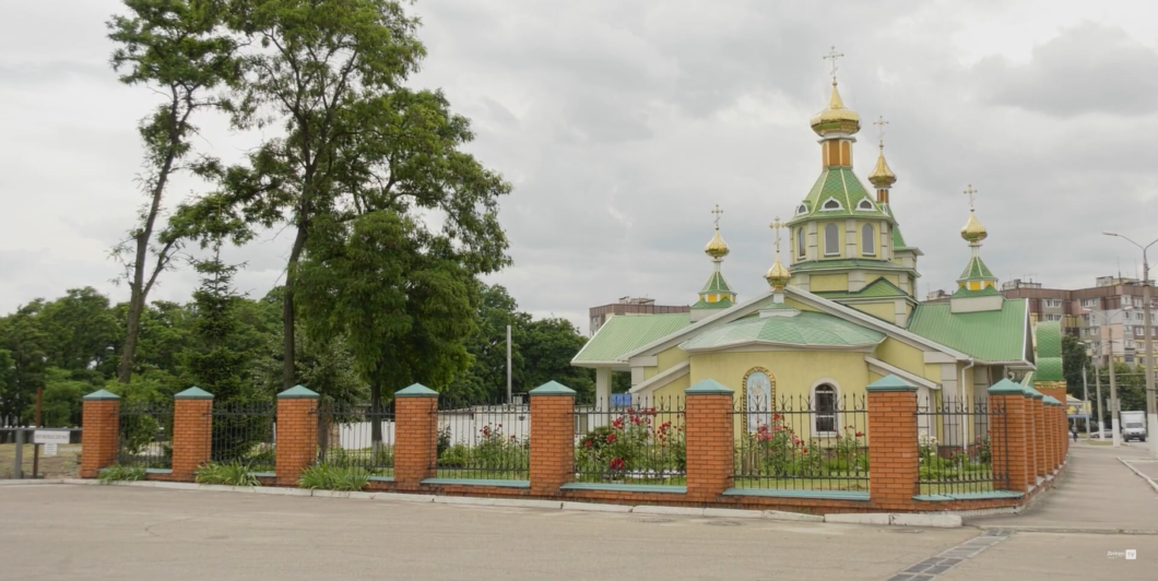 У Дніпрі триває боротьба між храмом та містянами (відео)