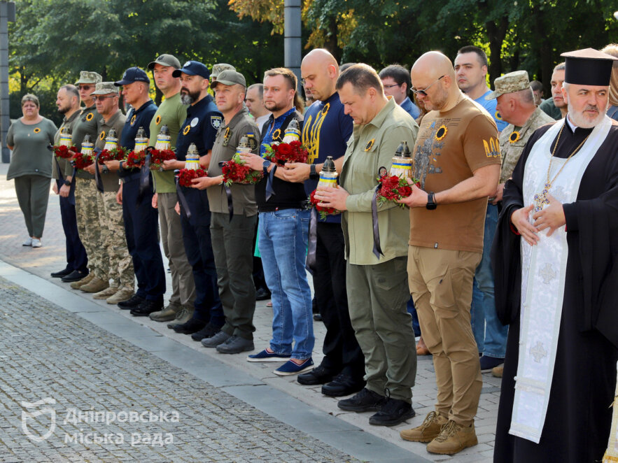 Новини Дніпра: Дніпро вшановує пам’ять полеглих захисників України