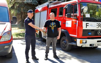 Філатов показав спецтехніку від німецького Кельна, яку Дніпро надав рятувальникам міста