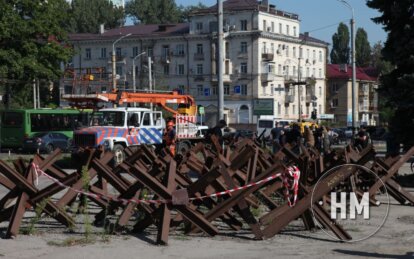 Ракетний удар по Дніпру: понівечені будинки