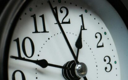 Новини Дніпра: Коли переводять годинник на зимовий час