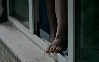 Трагедія у Дніпрі з падінням із вікна матері і дитини: що говорять сусіди