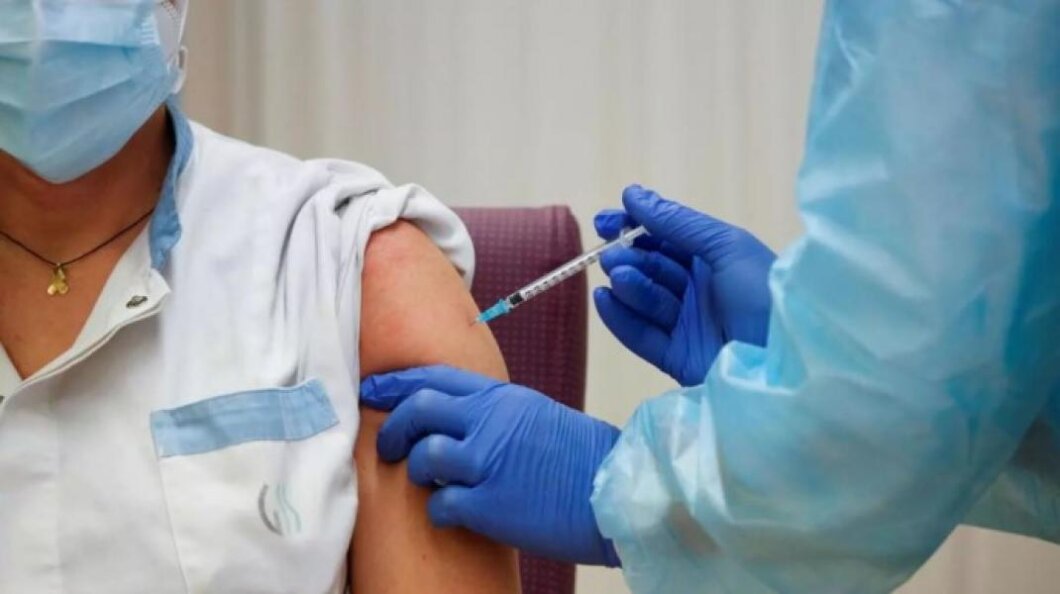 Грип насувається: чи є вакцинація у Дніпрі