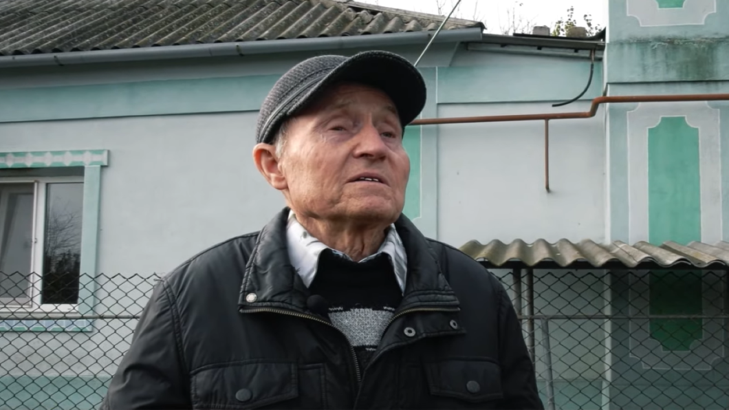 Блекаут не страшний: пенсіонер з Дніпра збудував електростанцію у себе на городі