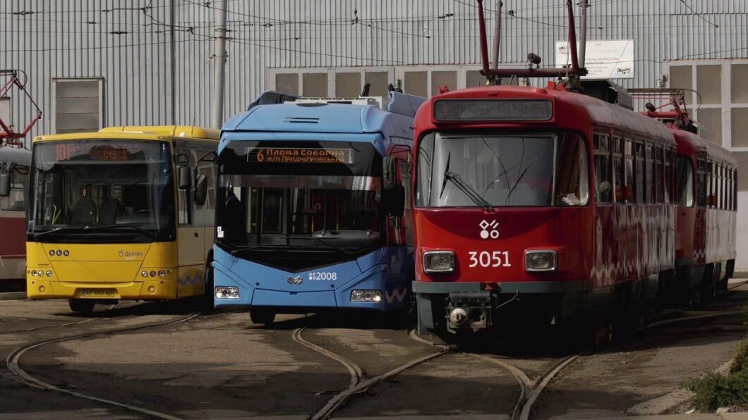 Зміни руху транспорту у Дніпрі 29 грудня через наслідки ворожого обстрілу