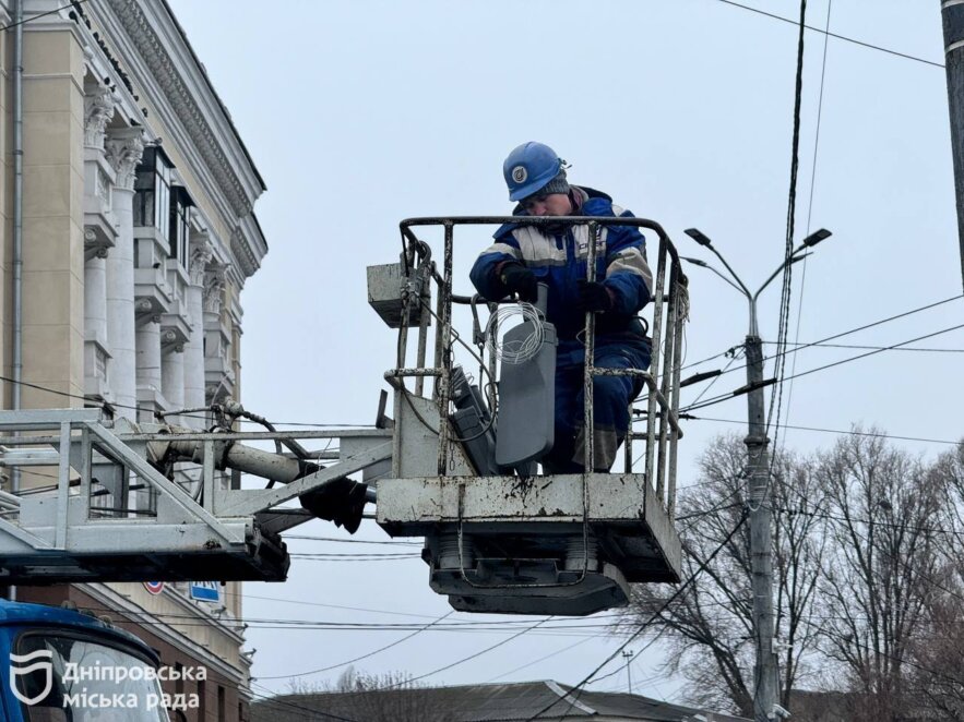 Від окраїн до середмістя: за цей рік у Дніпрі модернізували зовнішнє освітлення на 215 вулицях міста