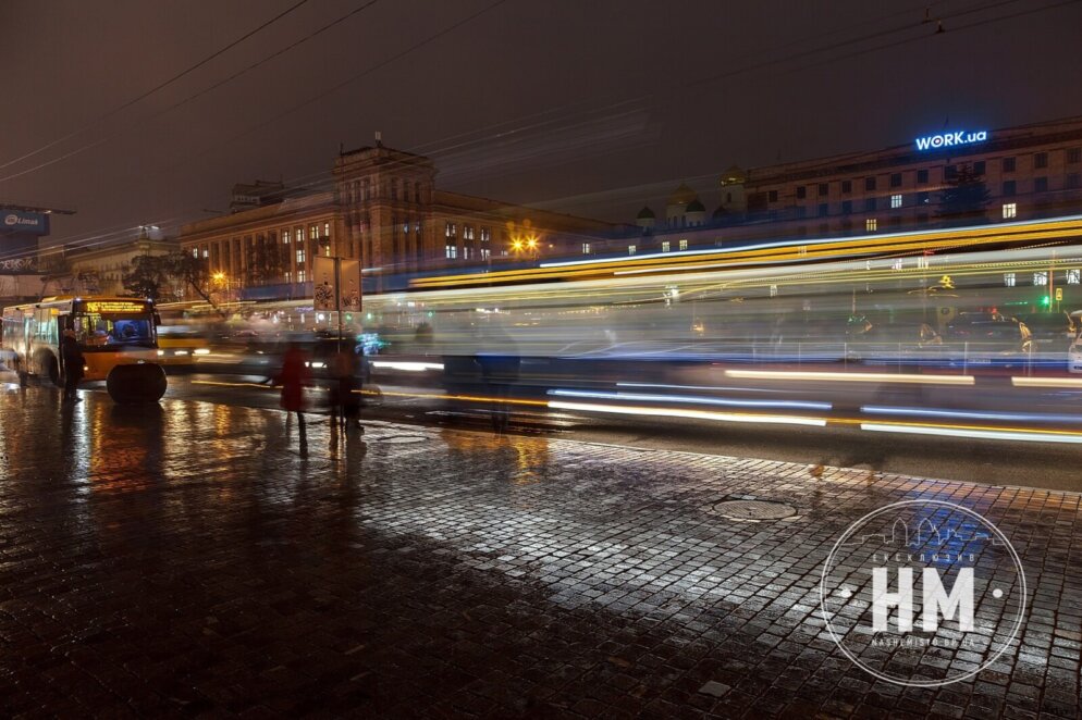 Яскраві вогні великого міста: як виглядає Дніпро у Різдвяний вечір (Фото)
