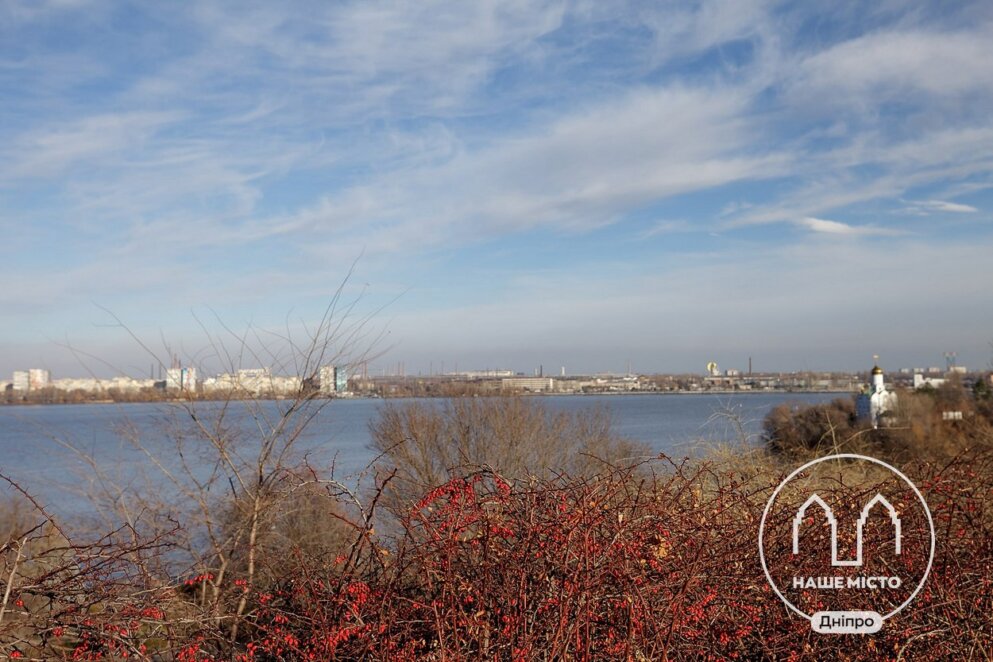 Весенний декабрь в Днепре: как выглядит город в накануне Нового года (Фото)