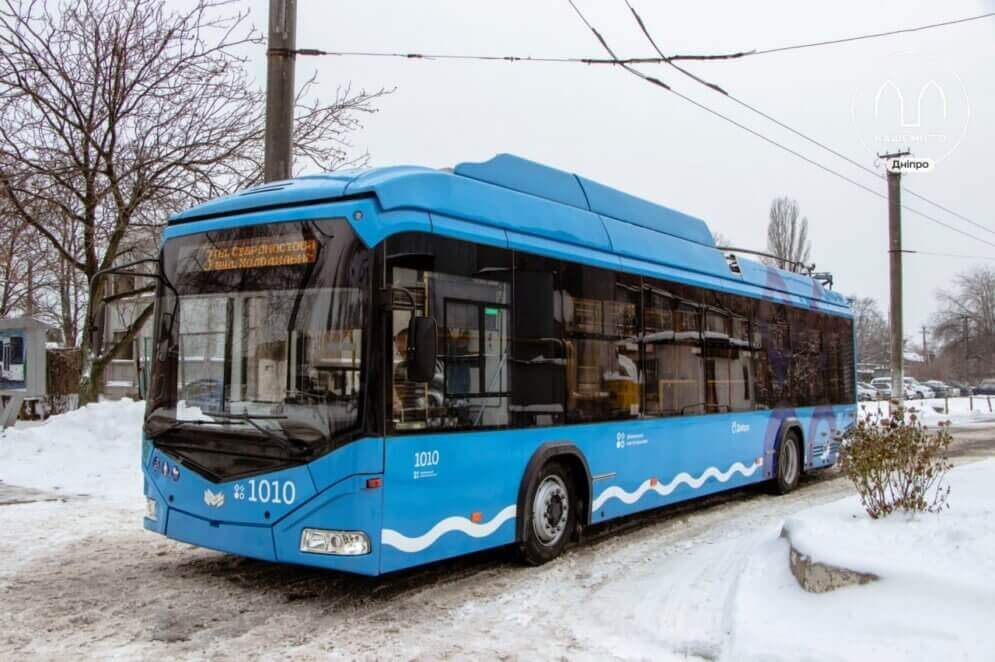 Є зміни в маршруті: як працює громадський транспорт у Дніпрі 25 січня