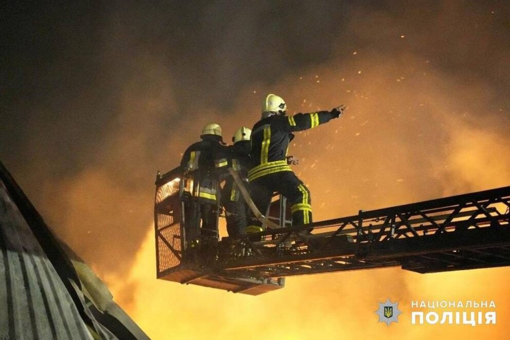 Окупанти двічі за ніч атакували Одесу безпілотниками: є постраждалі