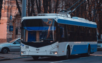 Як у Дніпрі працює громадський транспорт 9 січня