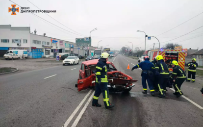 Від машини залишилася купа металу: під Дніпром трапилась смертельна ДТП