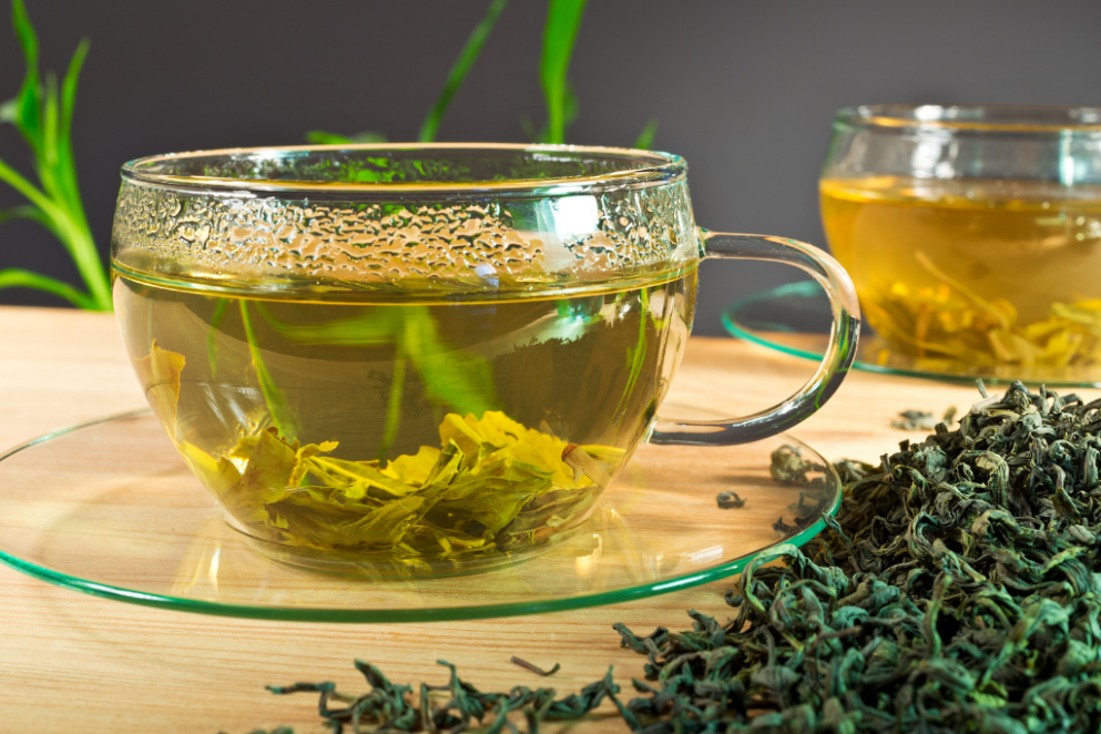 Как зеленый чай может навредить организму: какие нарушения вызывает