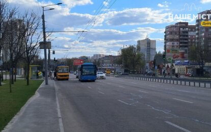 як працюють автобуси Дніпра