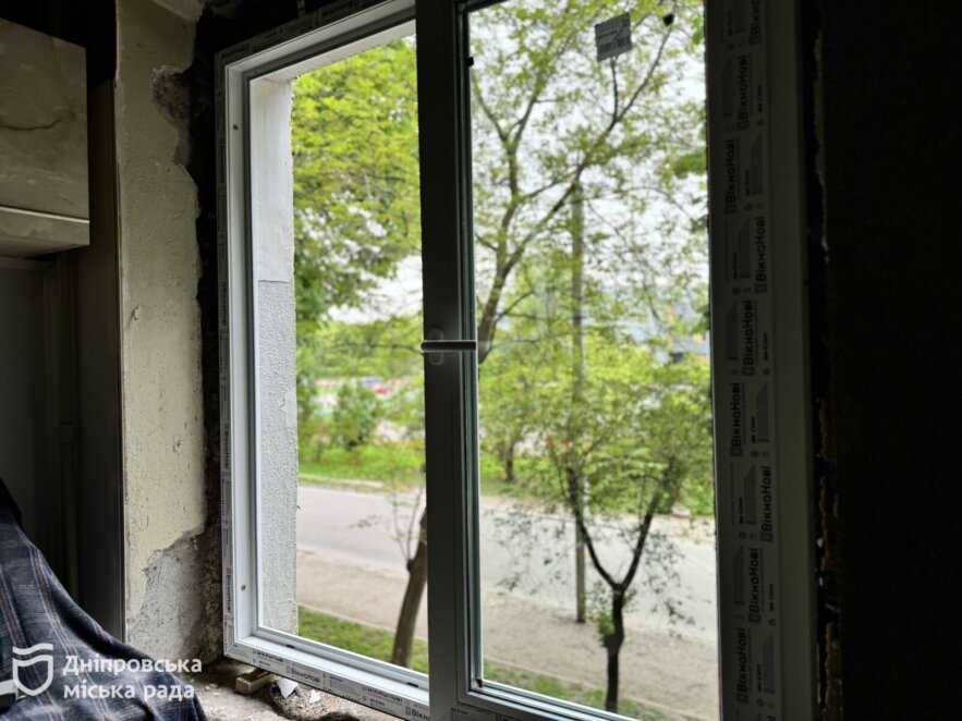 85 % вікон у будинках ЖКГ Дніпра, де стався вибух 2 квітня, вже встановили