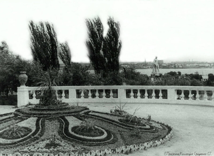 клумба в парке Шевченко в прошлом столетии