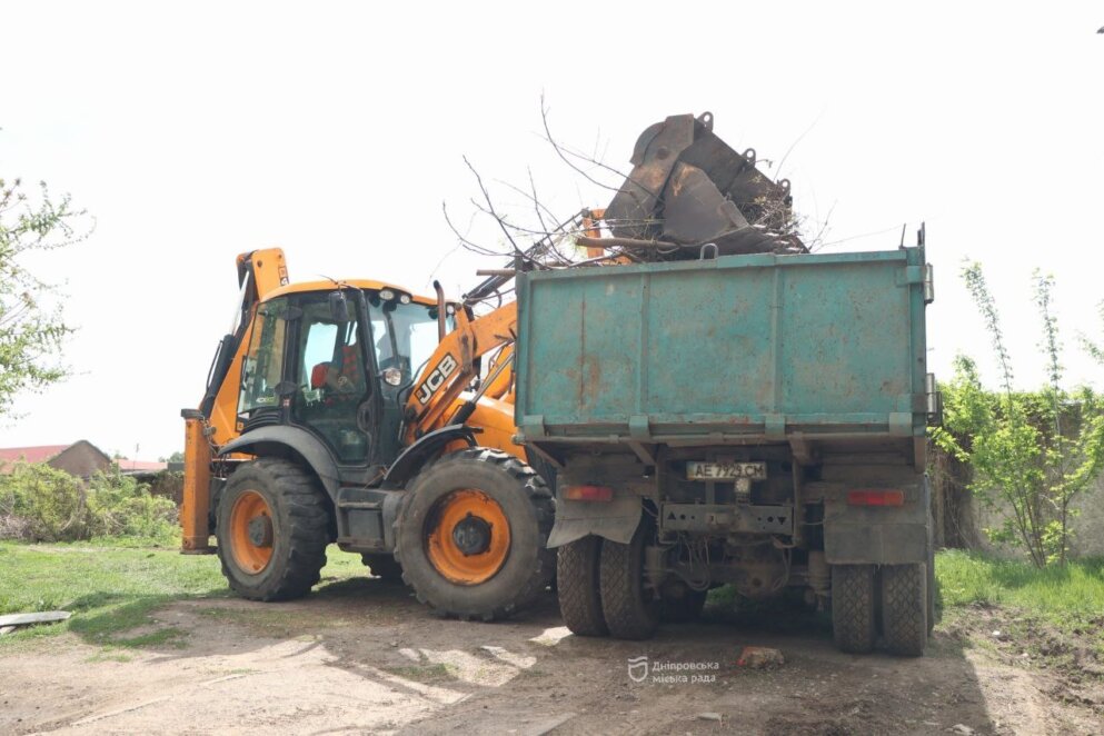 В Днепре ликвидировали стихийную свалку по улице Запорожское шоссе