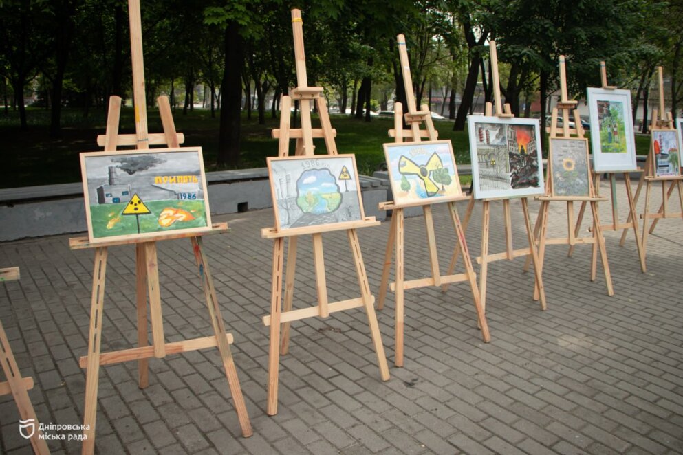 У Дніпрі нагородили ліквідаторів та вшанували памʼять жертв Чорнобильської катастрофи