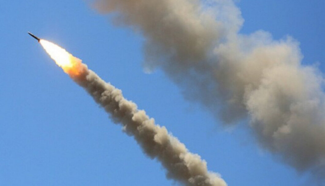 У небі над Дніпропетровською областю збили ворожу ракету