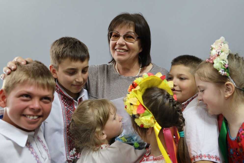 Мешканка Дніпра віддала дитячому будинку гроші, які держава виділила за загибель сина-Героя