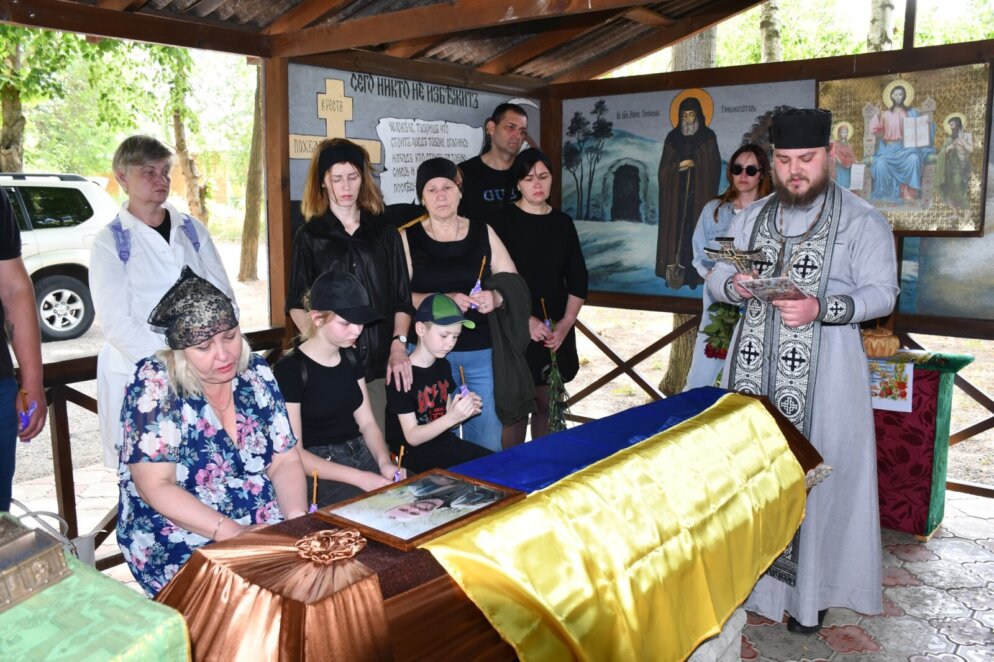 В перші дні війни став на захист України: у Нікополі провели в останню путь Героя