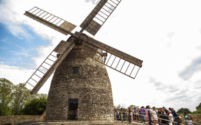 У Музеї просто неба відновили унікальний 100-річний вітряк з Херсонщини