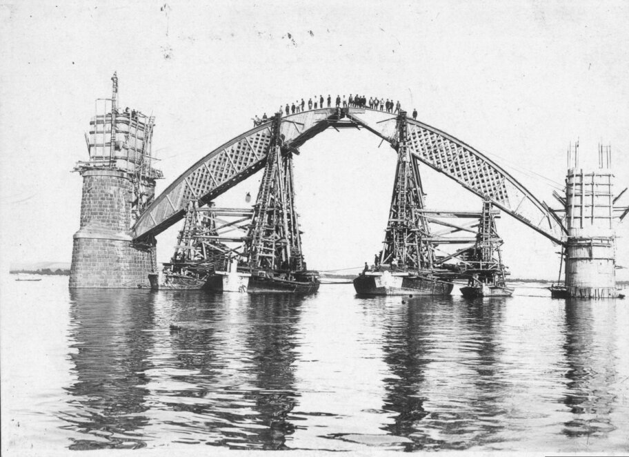 мерефо-херсонский мост в Днепре