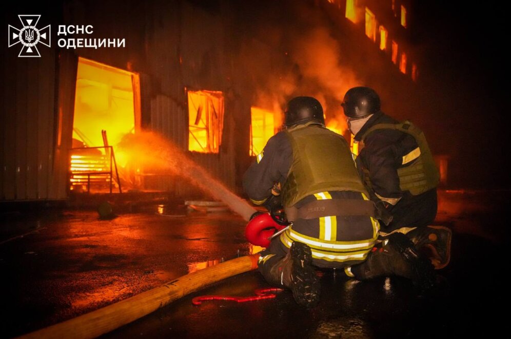Окупанти влучили у сортувальне депо та відділення Нової Пошти в Одесі - Наше Місто