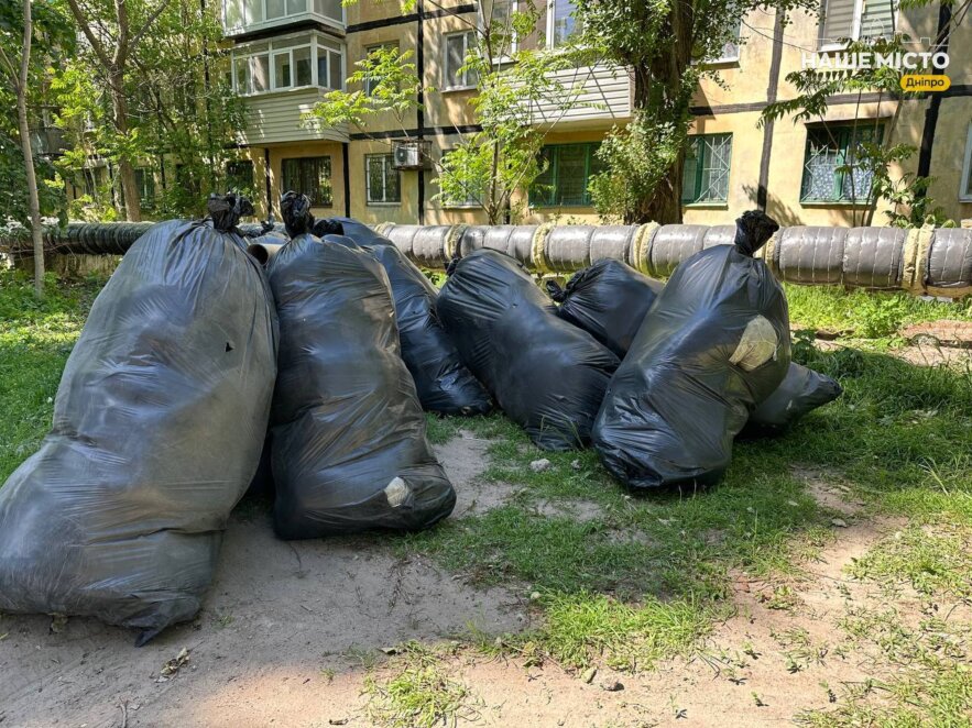 У Дніпрі проводять роботи з ізоляції трубопроводів по просп. Слобожанському, 113-119