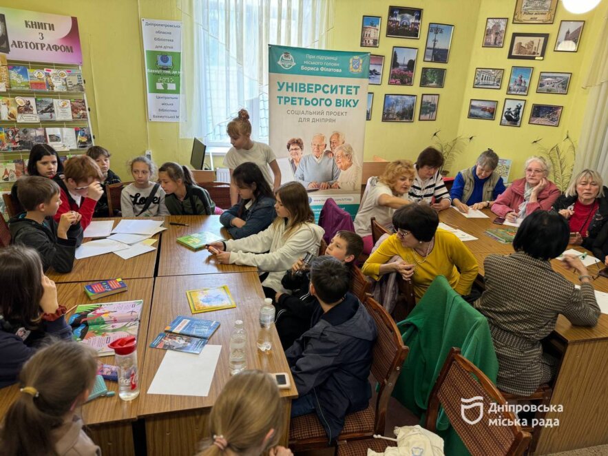 Батл поколінь: у Дніпрі учасники УТВ та школярі змагалися на краще знання англійської мови