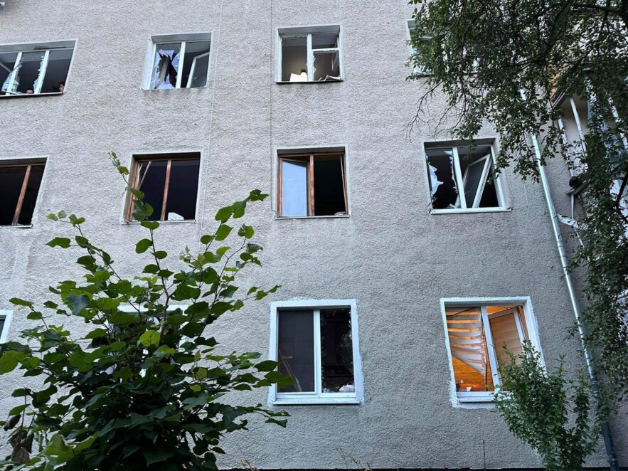 Ракетний удар по Івано-Франківську: пошкоджено дитячий садок та будинки