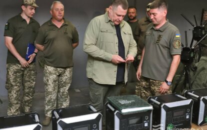 Техніка для ЗСУ: оборонці отримали від Дніпра чергову партію дронів та систем РЕБ
