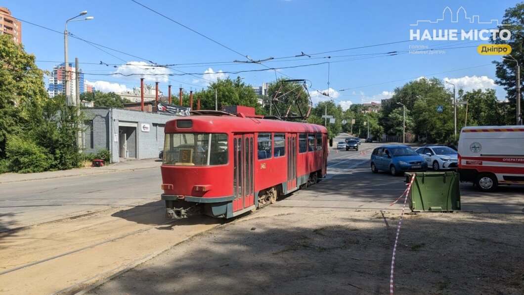 трамвай возобновил работу