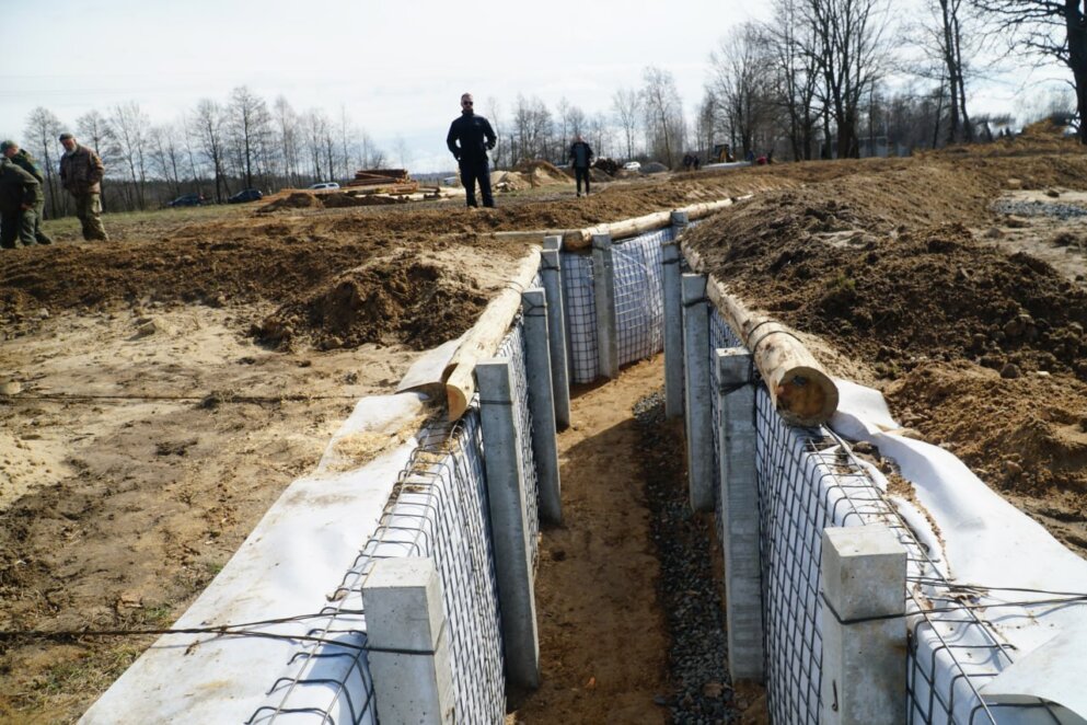 Кабмін забороняє громадам допомагати одна одній у будівництві укріплень - Наше Місто