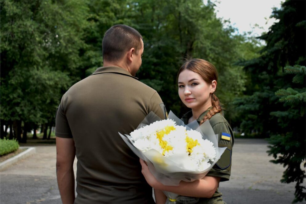 Війна – не перешкода почуттям: пара військових з Дніпра створили сім'ю