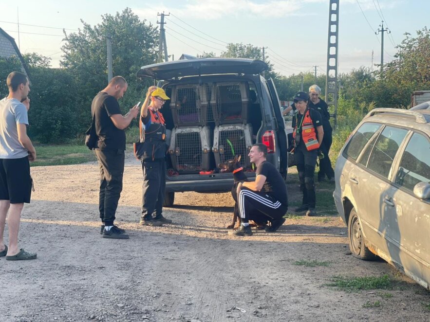 У Дніпропетровській області майже 8 годин шукали 13-річного хлопчика, який вирішив покататися на потязі